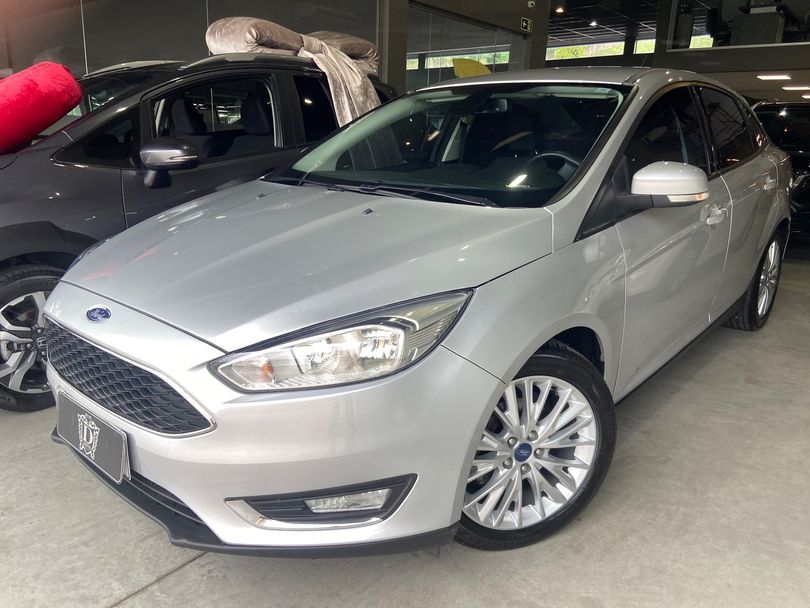 Ford Focus 2.0 16V/SE/SE Plus Flex 5p Aut.