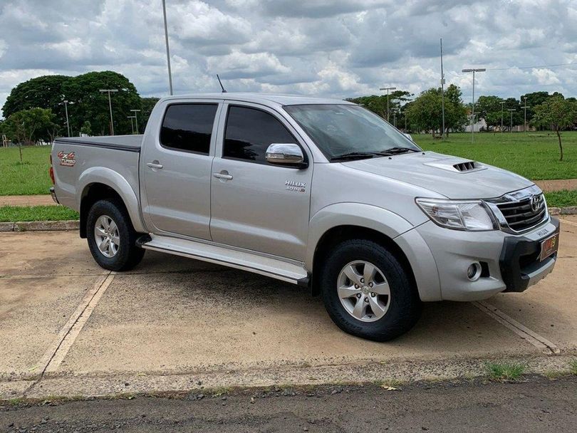 Toyota Hilux CD SRV D4-D 4x4 3.0 TDI Diesel Aut
