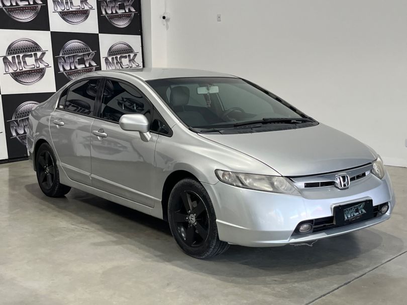 Honda Civic Sedan LXS 1.8/1.8 Flex 16V Aut. 4p