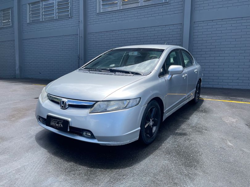 Honda Civic Sedan LXS 1.8/1.8 Flex 16V Aut. 4p