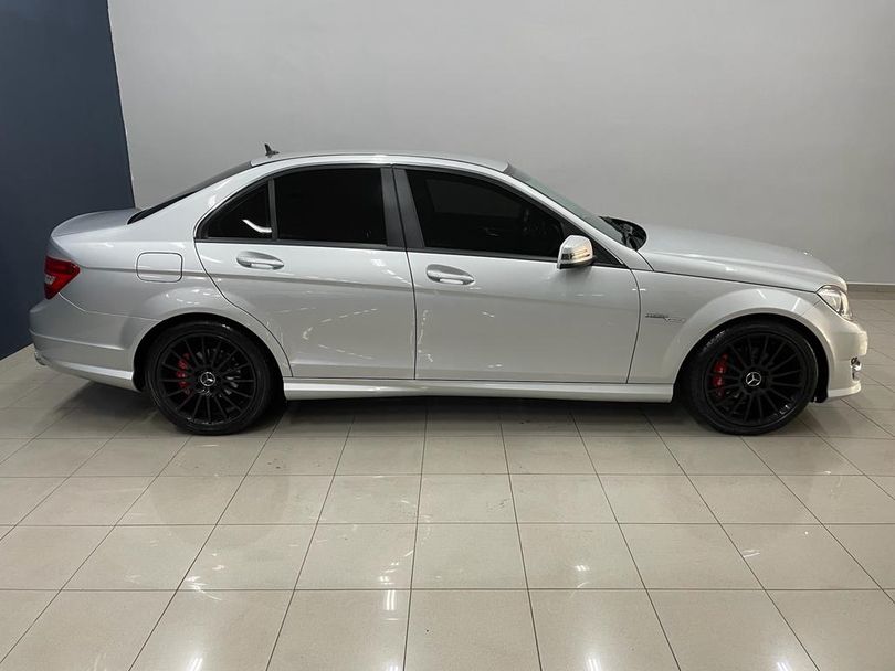 Mercedes C-180 CGI Sport 1.6 TB 16V 156cv Aut.