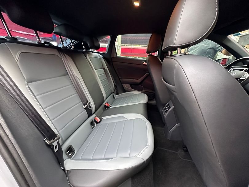 VolksWagen Nivus Highline 1.0 200 TSI Flex Aut.