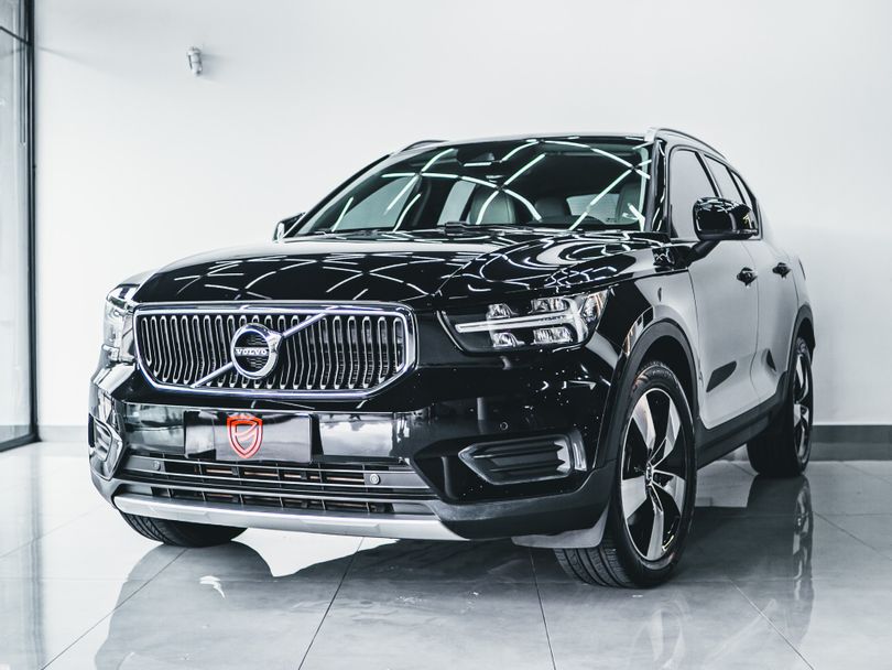 Volvo XC 40 T-5 MOMENTUM 2.0 252cv AWD