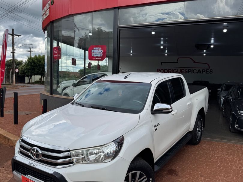 Toyota Hilux CD SRV 4x2 2.7 Flex 16V Aut.