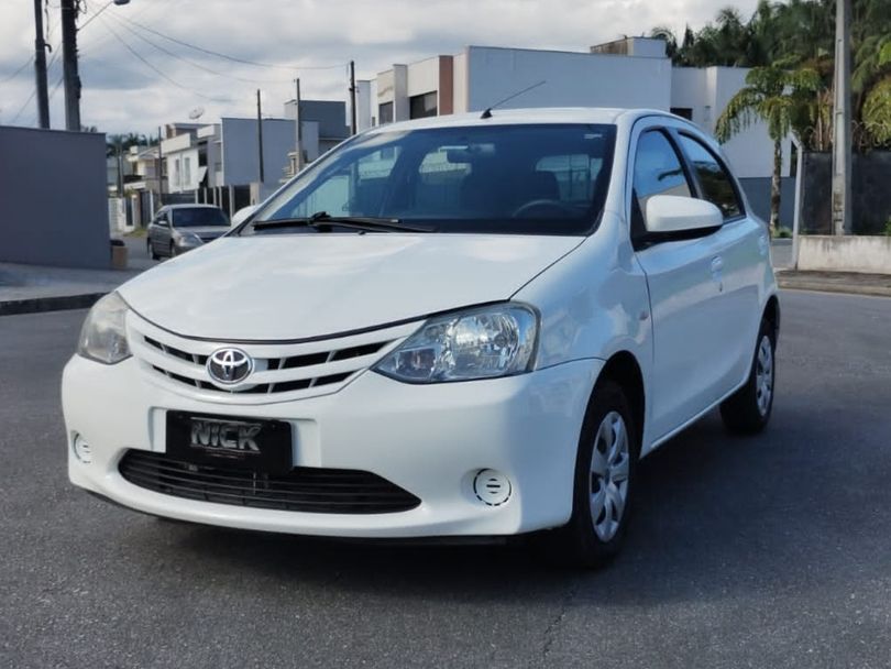 Toyota ETIOS XS 1.5 Flex 16V 5p Mec.