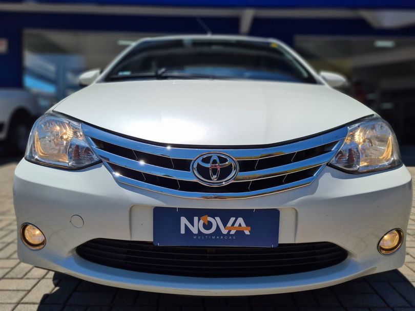 Toyota ETIOS PLATINUM Sed. 1.5 Flex 16V 4p Mec.