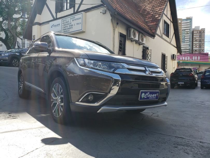 Mitsubishi OUTLANDER 3.0/ GT 3.0 V6 Aut.