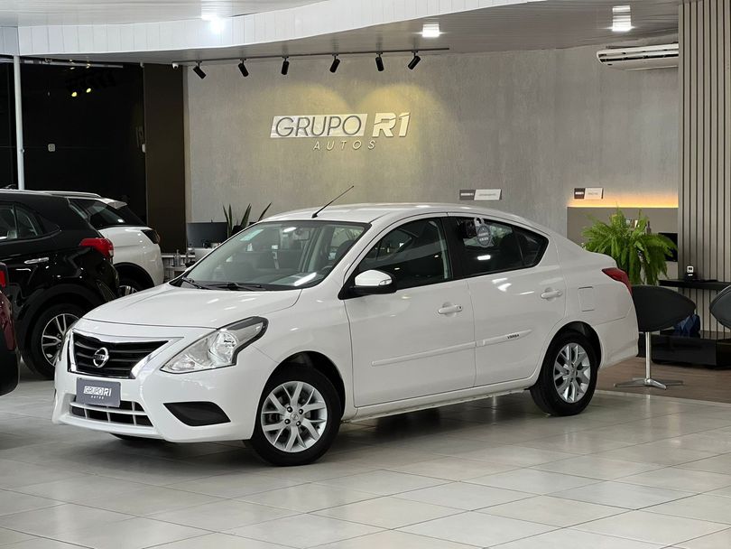 Nissan VERSA SV 1.6 16V FlexStart 4p Aut.