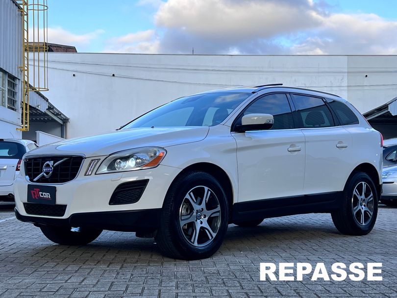 Volvo XC 60 T-5 R-DESIGN 2.0 FWD 5p