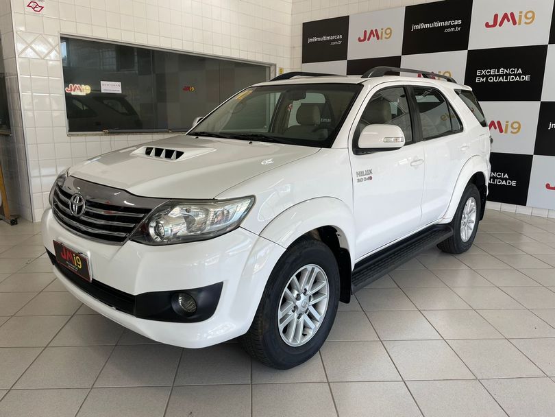 Toyota Hilux SW4 SRV D4-D 4x4 3.0 TDI Dies. Aut