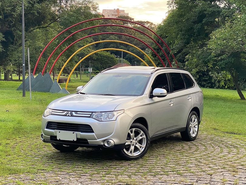 Mitsubishi OUTLANDER 2.0 16V 160cv Aut.