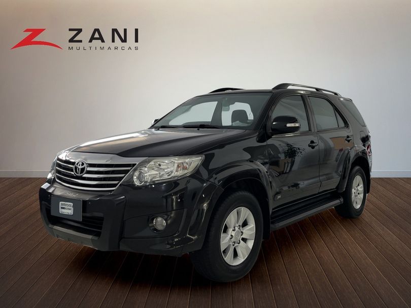 Toyota Hilux SW4 SR 4x2 2.7/ 2.7 Flex 16V Aut.