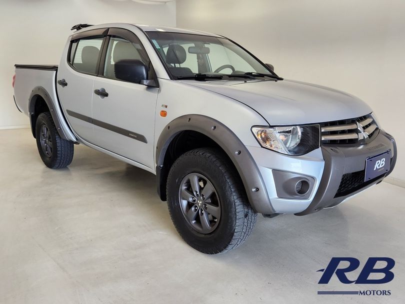 Mitsubishi L200 T. OUTDOOR 3.2 CD TB Int.Dies. Mec.