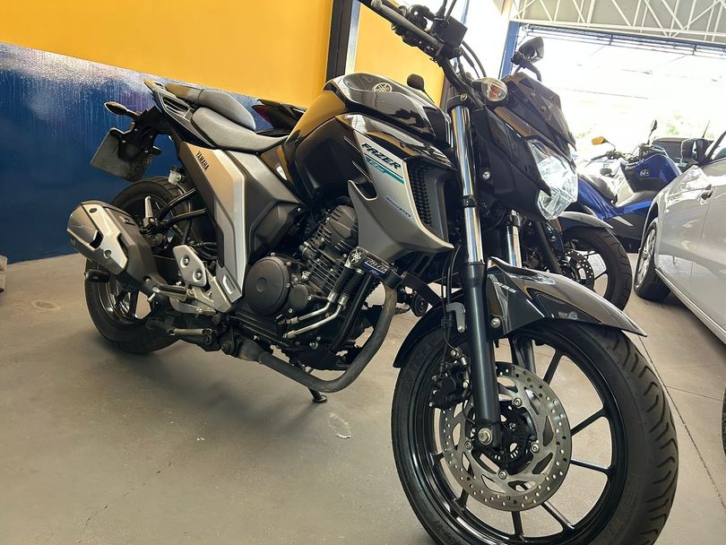 YAMAHA FAZER 250