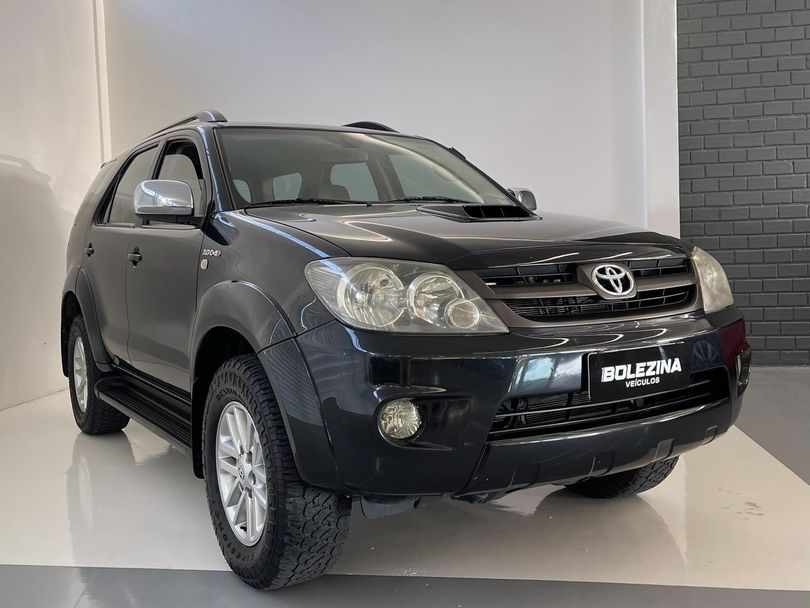 Toyota Hilux SW4 SRV D4-D 4x4 3.0 TDI Dies. Aut