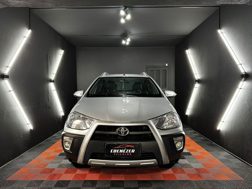 Toyota ETIOS CROSS 1.5 Flex 16V 5p Mec.