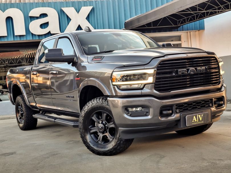 RAM 2500 LARAM. 6.7 NIGHT ED. TB CD 4x4 Die.