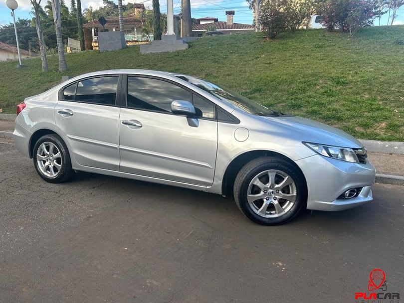 Honda Civic Sedan EXS 1.8/1.8 Flex 16V Aut. 4p