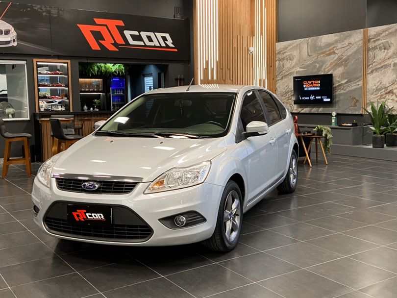 Ford Focus 1.6 S/SE/SE Plus Flex 8V/16V  5p