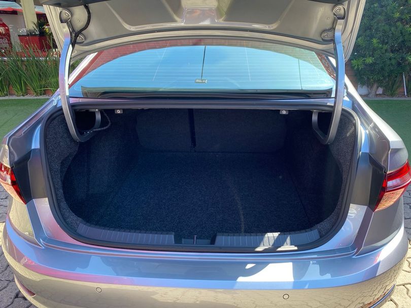 VolksWagen JETTA Comfort. 250 TSI 1.4 Flex 16v Aut.