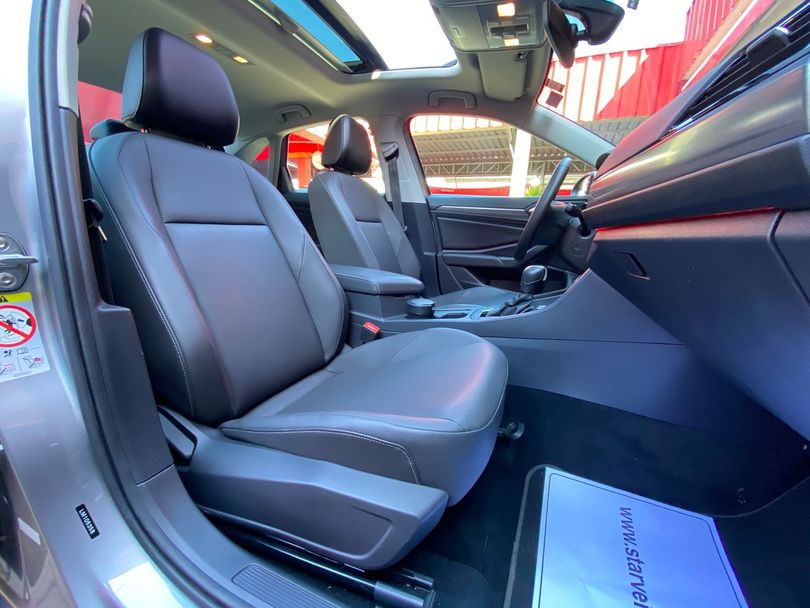 VolksWagen JETTA Comfort. 250 TSI 1.4 Flex 16v Aut.