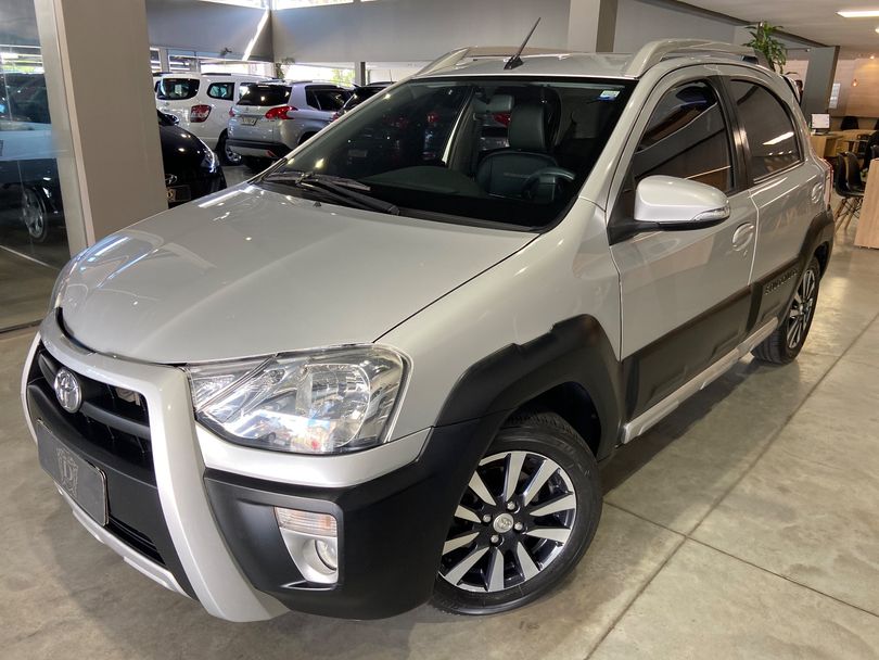 Toyota ETIOS CROSS 1.5 Flex 16V 5p Aut.