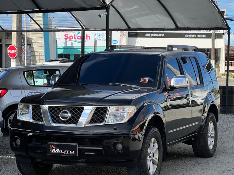 Nissan Pathfinder LE 2.5 16V TDI Diesel Aut