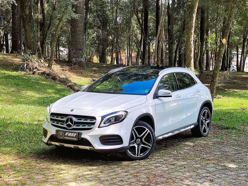 Mercedes GLA 250 Sport 2.0 TB 16V 4x2  211cv Aut.
