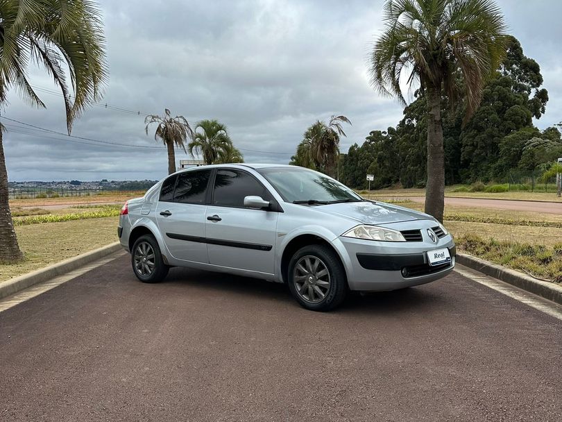 Renault Megane Sedan Expression Hi-Flex 1.6 16V