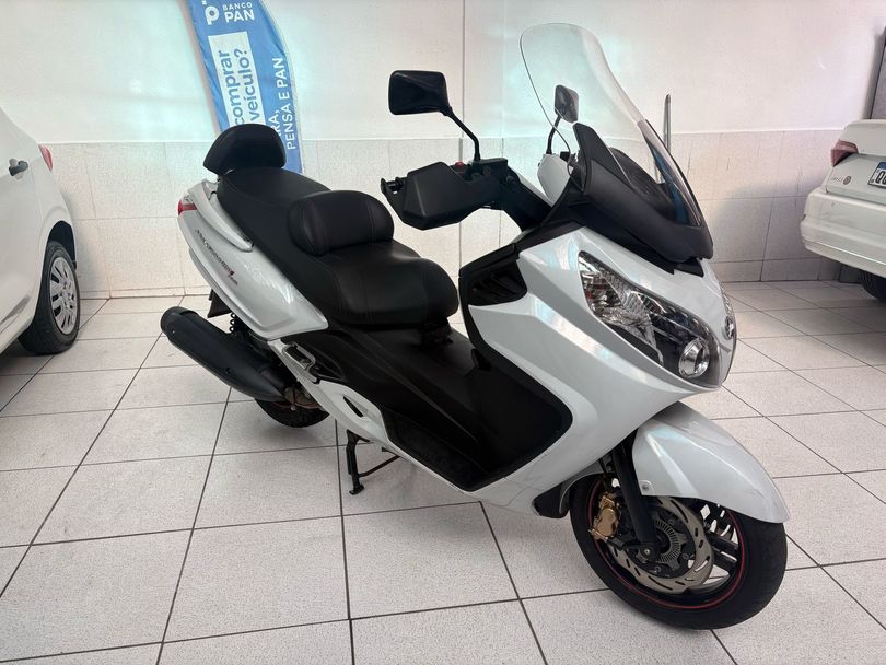 DAFRA MAXSYM 400i