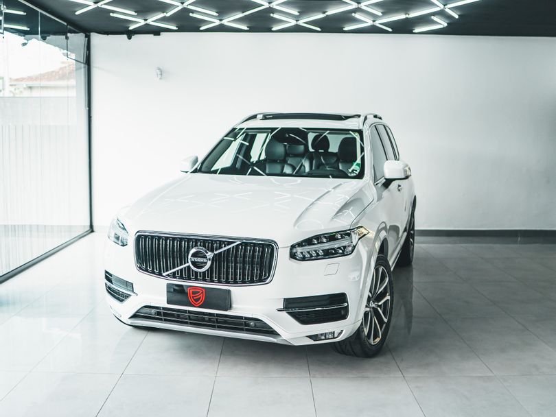 Volvo XC 90 T-6 MOMENTUM 2.0 320cv 5P