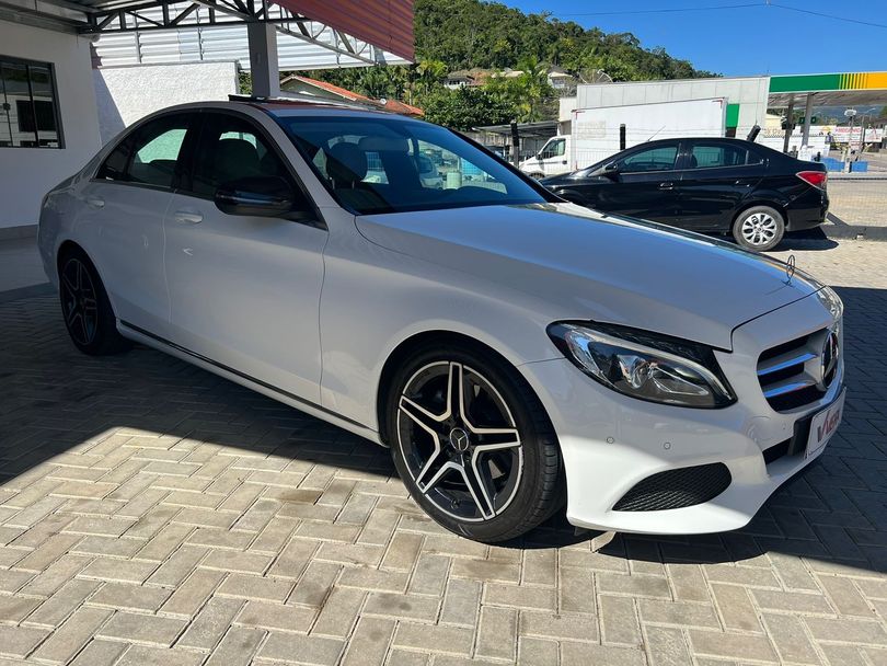 Mercedes C-200 Avantgarde 2.0 TB 16V 184cv Aut.