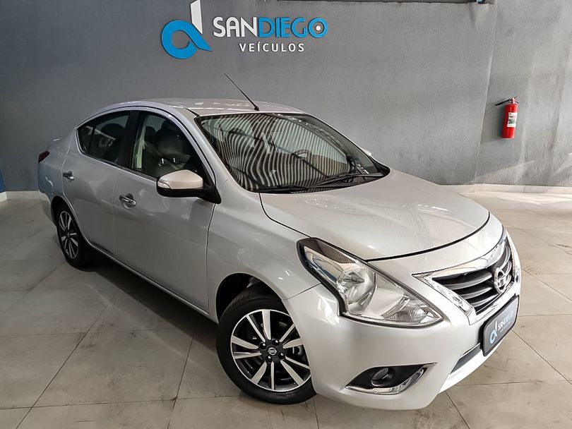 Nissan VERSA SL 1.6 16V FlexStart 4p Aut.