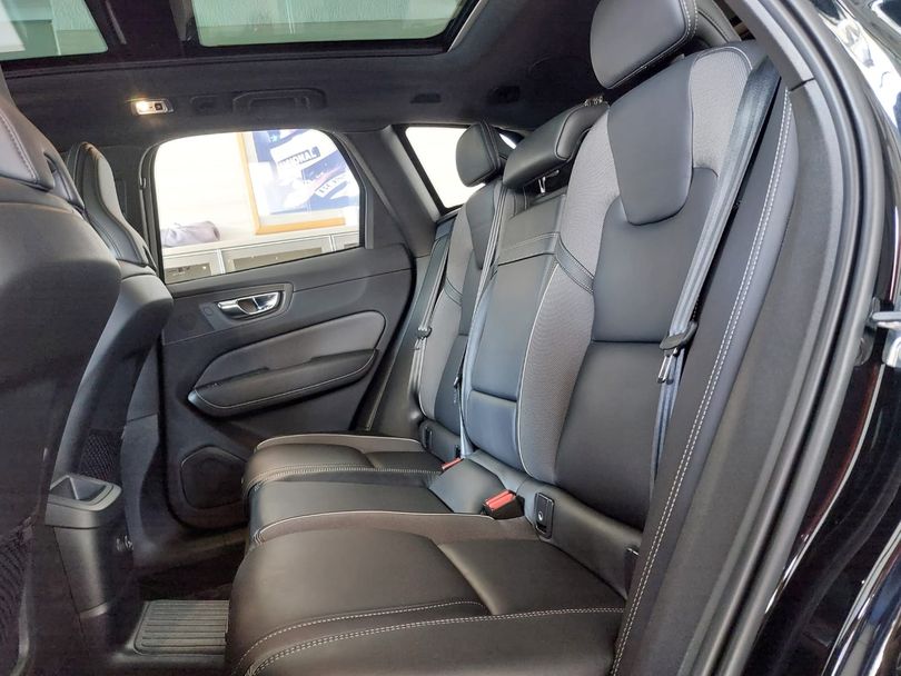 Volvo XC 60 T-8 HÍBRIDO R-DESIGN 2.0 5p