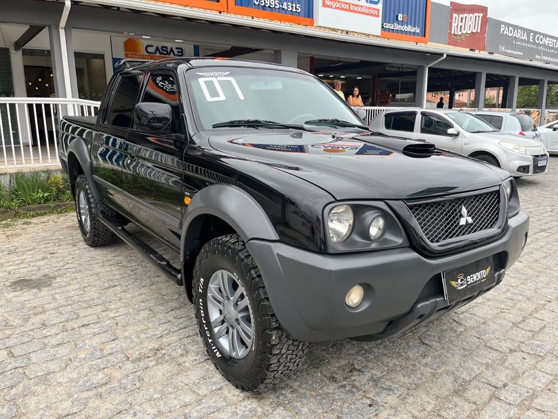 Mitsubishi L200 Sport HPE 2.5 4x4 CD DTI Dies. Aut.