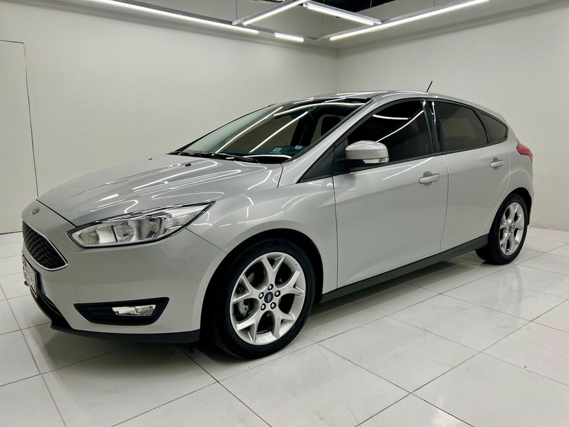 Ford Focus 2.0 16V/SE/SE Plus Flex 5p Aut.