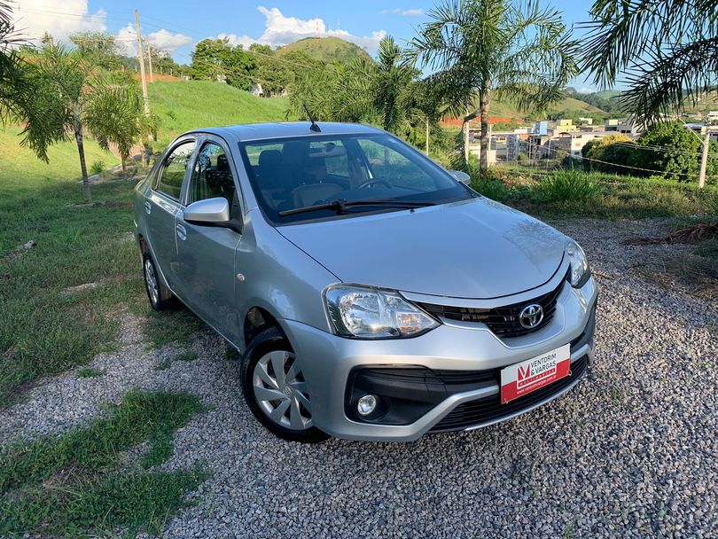 Toyota ETIOS X Sedan 1.5 Flex 16V 4p Mec.