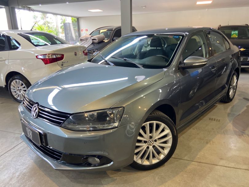 VolksWagen JETTA Comfortline 2.0 T.Flex 8V 4p Tipt.