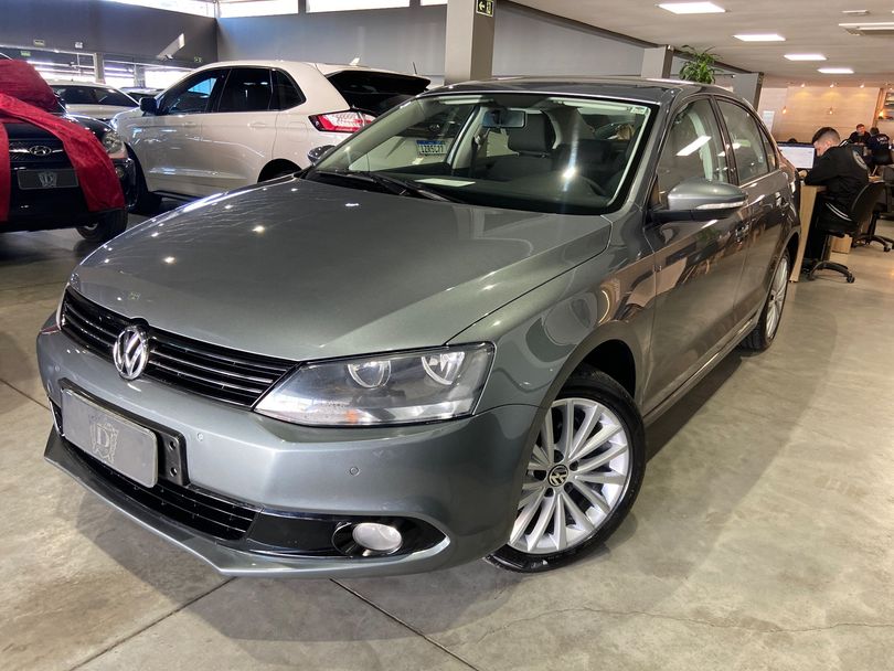 VolksWagen JETTA Comfortline 2.0 T.Flex 8V 4p Tipt.