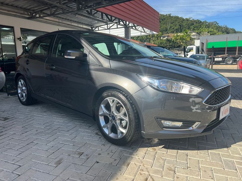 Ford Focus 2.0 16V/SE/SE Plus Flex 5p Aut.