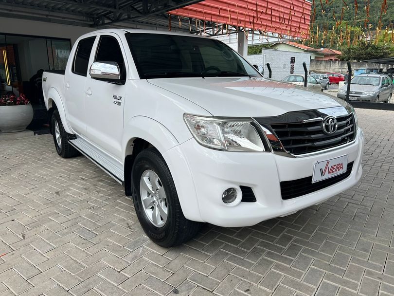 Toyota Hilux CD SRV 4x4 2.7 Flex 16V Aut.