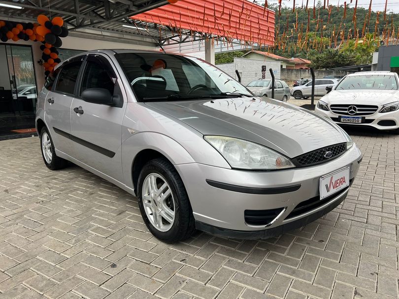 Ford Focus 1.6 S/SE/SE Plus Flex 8V/16V  5p