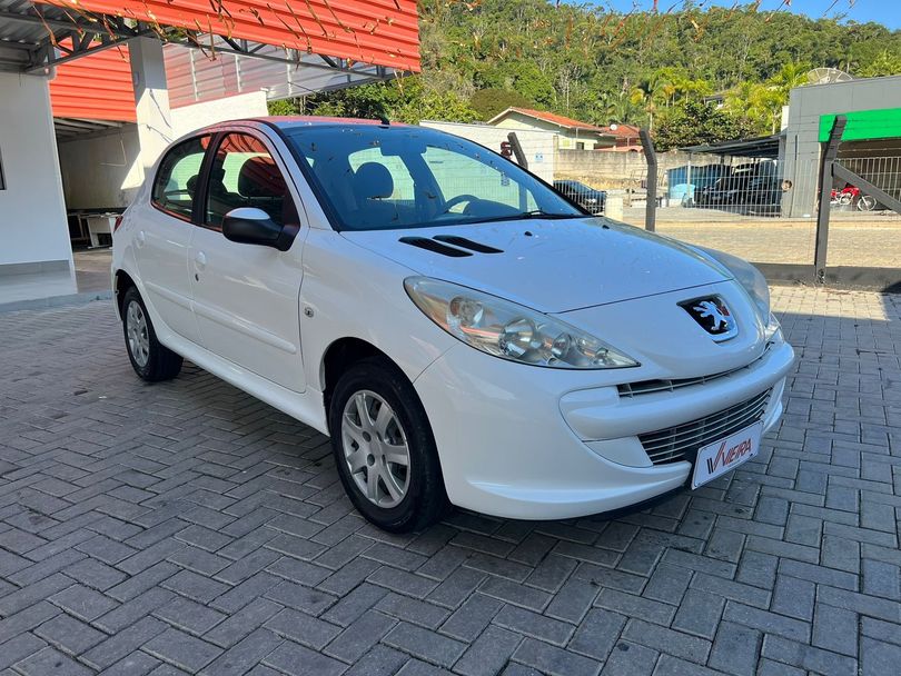 Peugeot 207 XR 1.4 Flex 8V 5p