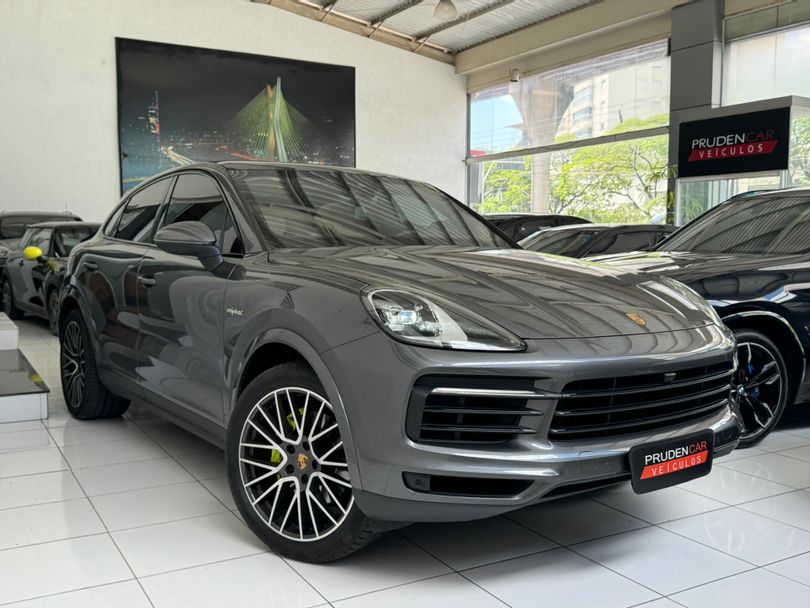 Porsche Cayenne Coupe E-Hybrid 3.0 V6 462cv