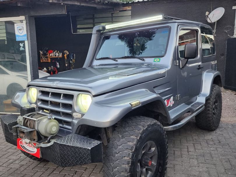 Troller T-4 4x4 2.8 TB Int. Cap. Rígida Diesel