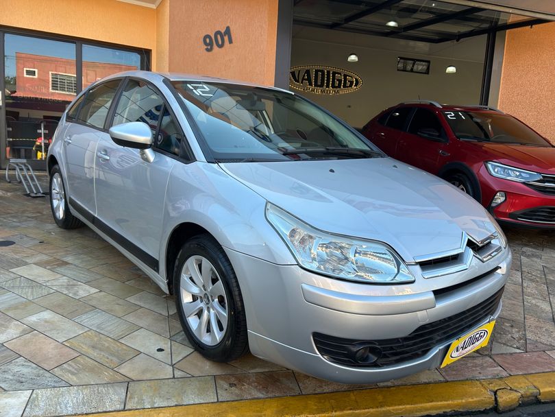 Citroën C4 GLX 1.6 Flex 16V 5p Mec.