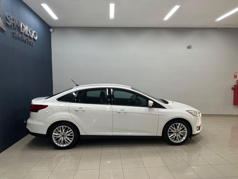 Ford Focus 2.0 16V/SE/SE Plus Flex 5p Aut.