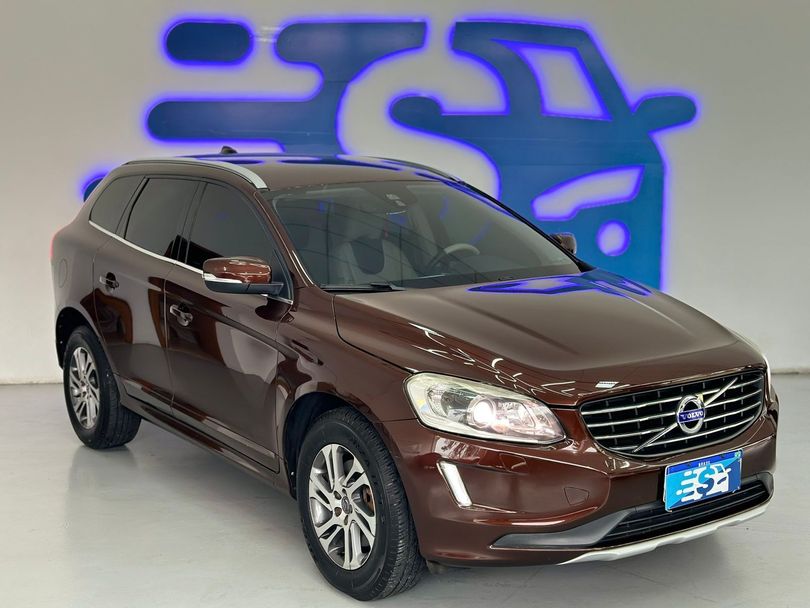 Volvo XC 60 T-5 R-DESIGN 2.0 FWD 5p