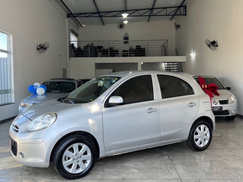 Nissan MARCH SV 1.6 16V Flex Fuel