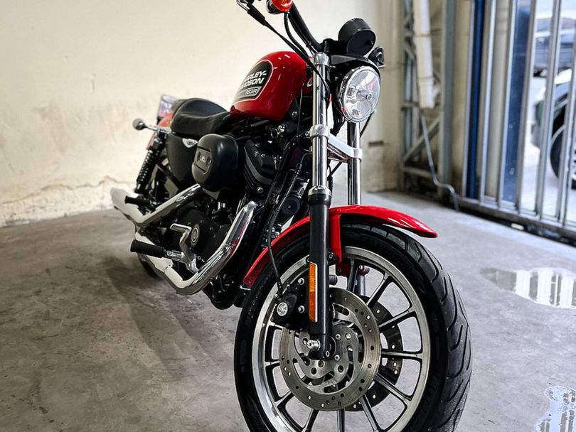Harley XL 883 R